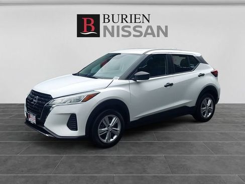Used 2024 Nissan Kicks S FWD image 1