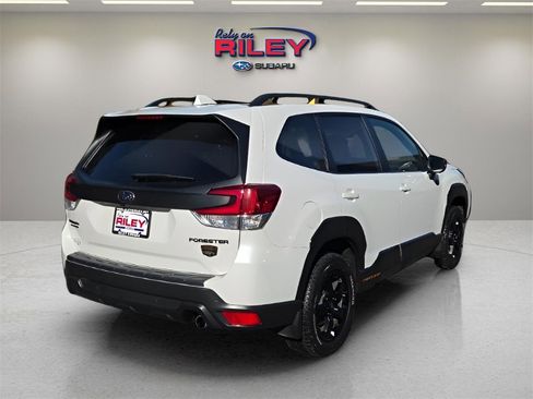 Used 2022 Subaru Forester Wilderness w/ Wilderness Package image 5