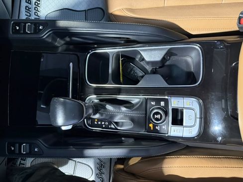 Used 2021 Kia Telluride SX w/ Nightfall Edition Package AWD/4WD image 16