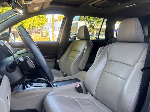 Used 2016 Honda Pilot Touring image 5