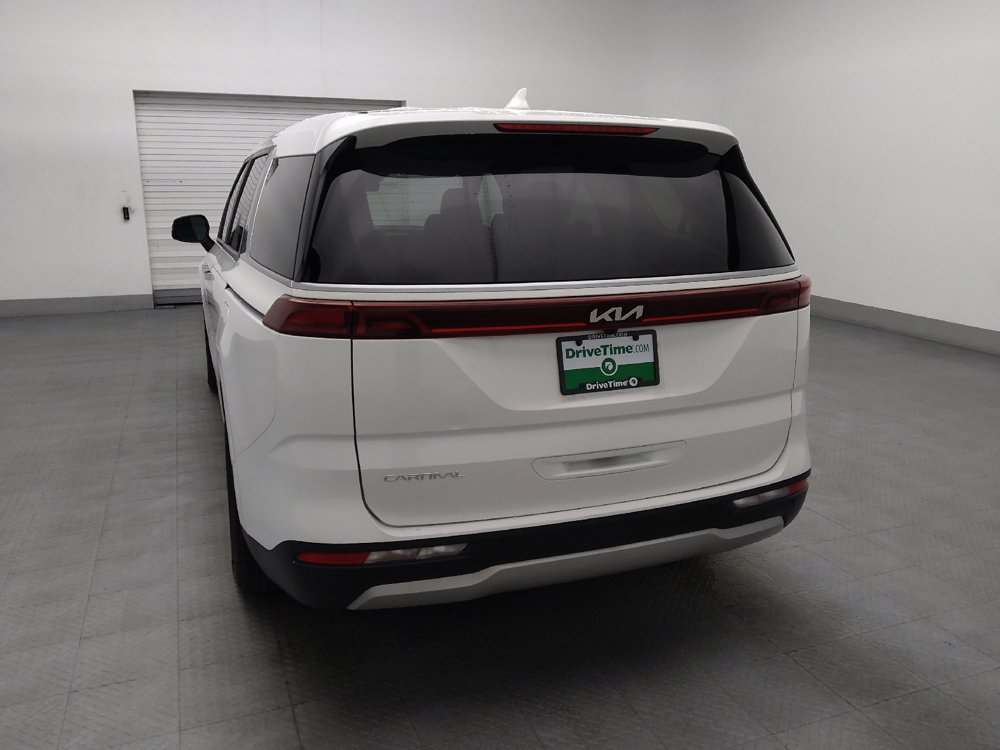 Used 2023 Kia Carnival LX FWD image 6