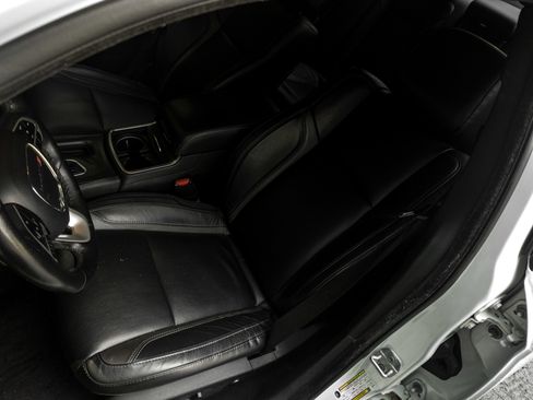 Used 2018 Dodge Charger GT image 9