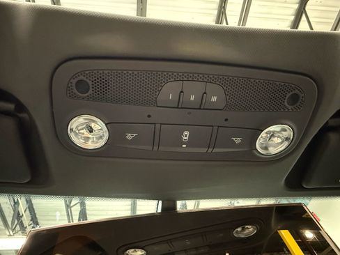 Used 2011 Audi R8 V10 image 30