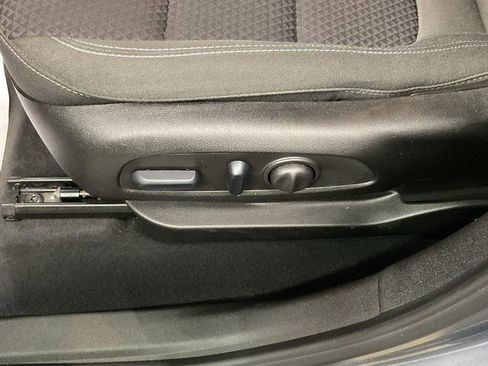 Used 2023 Chevrolet Bolt EUV LT w/ Comfort Package image 12