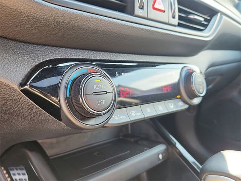 Certified 2022 Kia Forte GT-Line w/ GT-Line Premium Package image 16