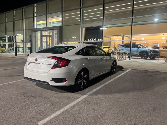 Used 2018 Honda Civic Touring image 7