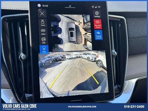Used 2026 Volvo XC90 B6 Plus w/ Protection Package Premier image 33