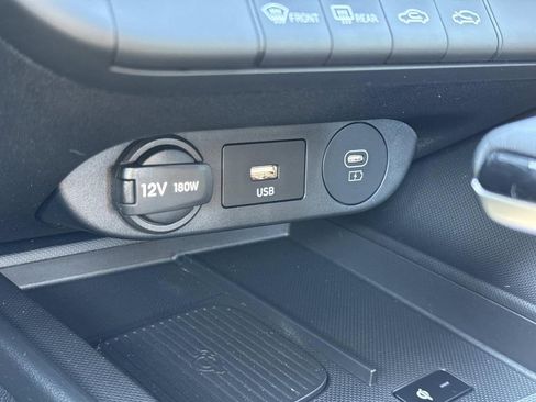 Used 2025 Hyundai Elantra Sport FWD image 7