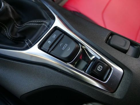 Used 2022 Chevrolet Camaro LT RWD image 16