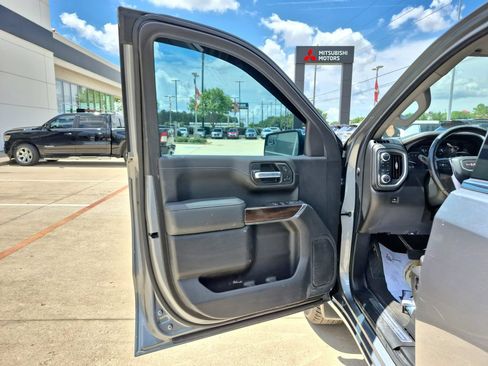 Used 2021 GMC Sierra 1500 SLT AWD/4WD image 14