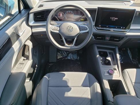 New 2026 Volkswagen Tiguan SE AWD/4WD image 10