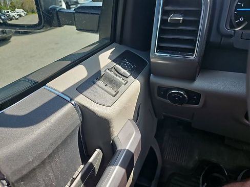 Used 2022 Ford F250 XLT image 22