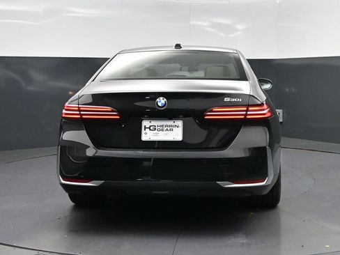 Certified 2025 BMW 530i image 6