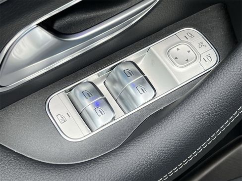 Used 2025 Mercedes-Benz GLE 350 4MATIC image 13