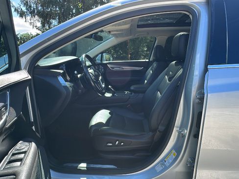 Used 2018 Cadillac XT5 Premium Luxury image 13