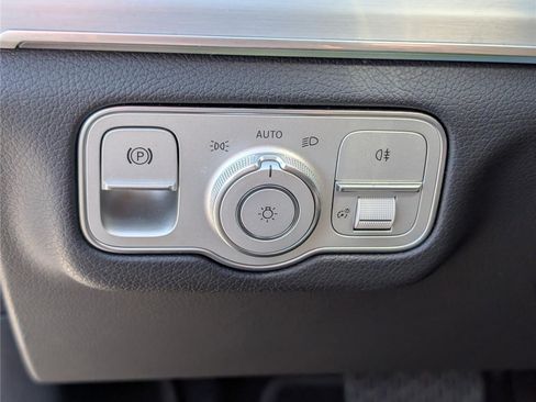 Used 2025 Mercedes-Benz GLE 350 4MATIC image 22