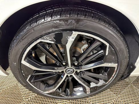 Used 2023 Nissan Altima 2.5 SR FWD image 17