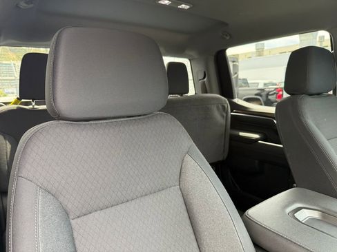 Used 2024 Chevrolet Silverado 1500 LT image 7