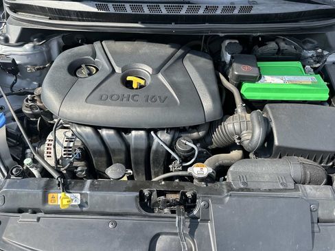 Used 2015 Hyundai Elantra SE w/ Option Group 02 FWD image 11
