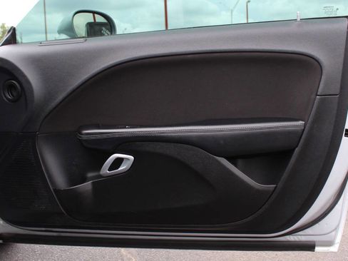 Used 2021 Dodge Challenger SXT RWD image 10