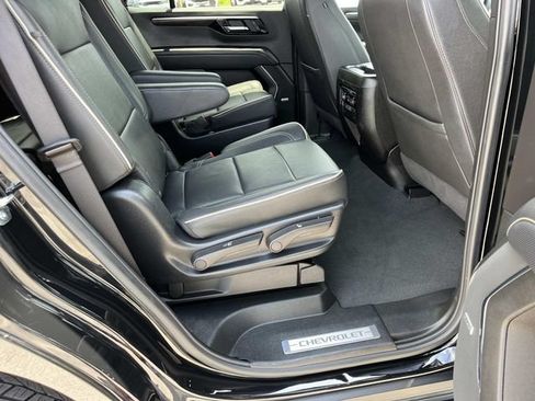 Used 2025 Chevrolet Tahoe Premier RWD image 23