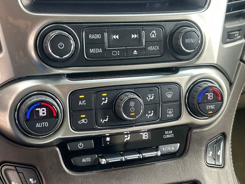 Used 2017 Chevrolet Suburban LT w/ Luxury Package image 14