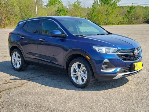 Used 2023 Buick Encore GX Preferred w/ Cold Weather Comfort Package AWD/4WD image 3