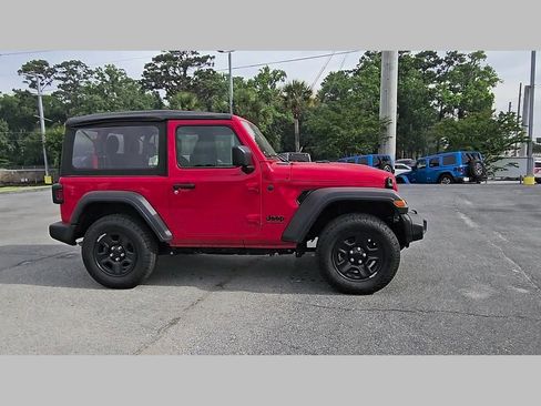 Used 2025 Jeep Wrangler Sport AWD/4WD image 33