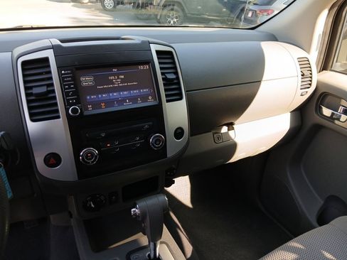 Used 2019 Nissan Frontier SV AWD/4WD image 20