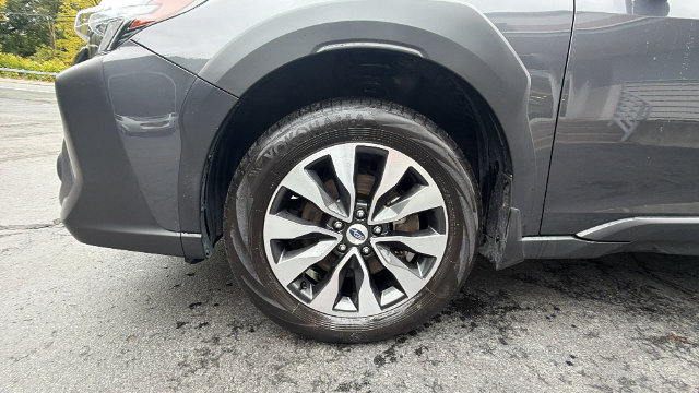 Used 2025 Subaru Outback Touring XT w/ Tech Package 3 AWD/4WD image 9