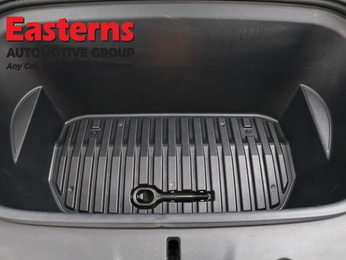 Used 2022 Tesla Model Y Long Range image 7