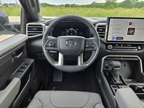 New 2026 Toyota Tundra Limited AWD/4WD image 8