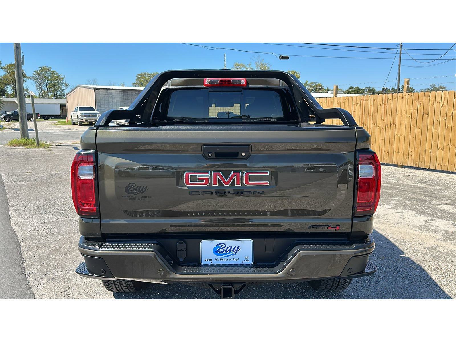 Used 2025 GMC Canyon AT4 w/ Nightfall Edition AWD/4WD image 5