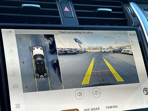 New 2025 Land Rover Discovery Dynamic SE AWD/4WD image 19