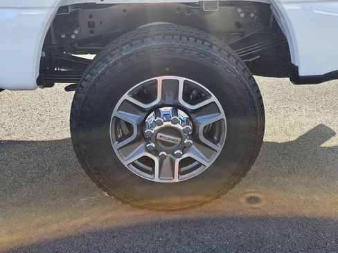 New 2025 Ford F350 XLT image 10