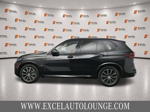 Used 2024 BMW X5 xDrive40i w/ M Sport Package AWD/4WD image 2
