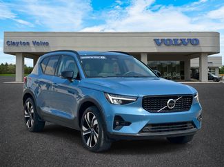 Certified 2024 Volvo XC40 B5 Plus AWD/4WD video 1
