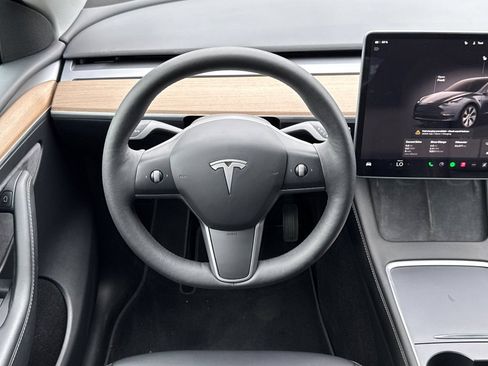 Used 2023 Tesla Model Y Long Range AWD/4WD image 15