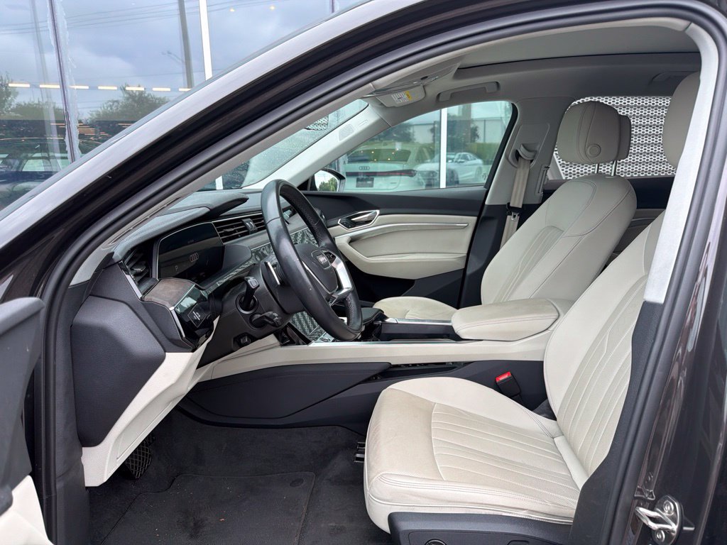 Used 2024 Audi Q8 e-tron Premium Plus AWD/4WD image 6