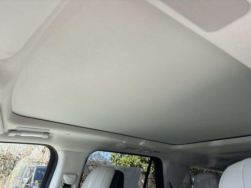 New 2025 Lincoln Navigator L Reserve AWD/4WD image 23