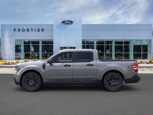 New 2025 Ford Maverick XLT image 3