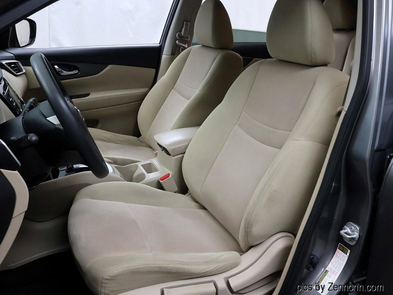 Used 2016 Nissan Rogue S FWD image 12