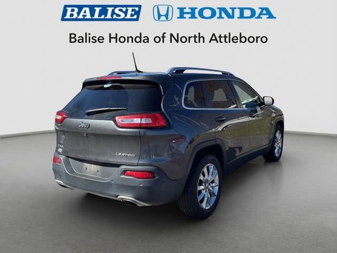 Used 2017 Jeep Cherokee Limited w/ Technology Group image 3