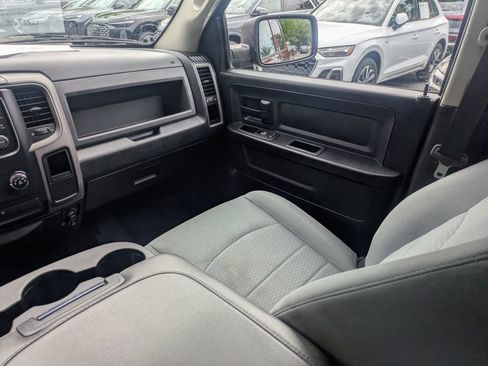 Used 2017 RAM 1500 Express w/ Express Value Package AWD/4WD image 17