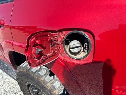 Used 2023 Toyota 4Runner TRD Off-Road Premium AWD/4WD image 11