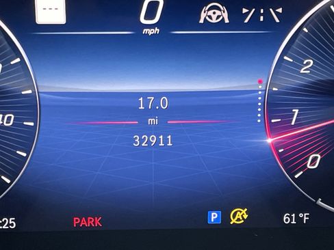 Certified 2022 Mercedes-Benz S 500 4MATIC w/ AMG Line Package image 24