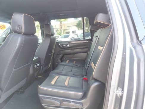 Used 2022 GMC Yukon XL AT4 AWD/4WD image 16