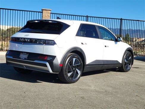 New 2026 Hyundai Ioniq 5 SEL image 2