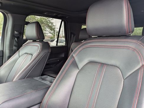Used 2022 Ford Expedition Max Limited image 12