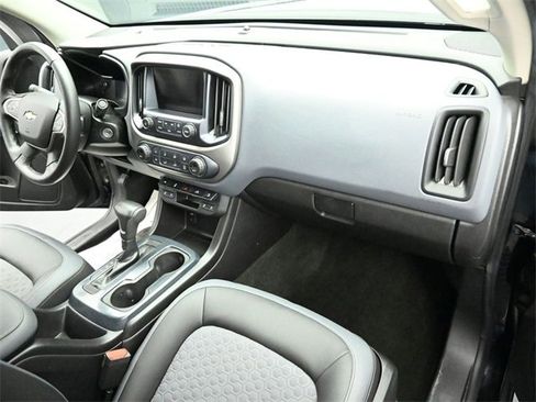 Used 2017 Chevrolet Colorado Z71 image 29